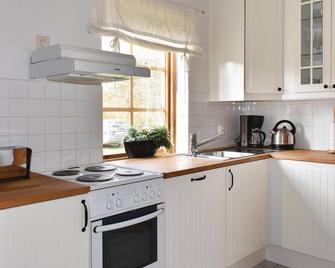 3 bedroom nice home in Borrby - Borrby - Keuken
