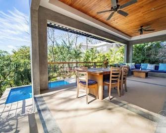 Casa del Pez Summary: - Nicoya - Balcón