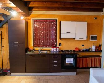L'angolo DI Verlano - Canossa - Kitchen