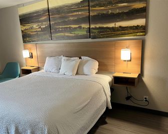 Days Inn by Wyndham West Des Moines / Clive - Clive - Schlafzimmer