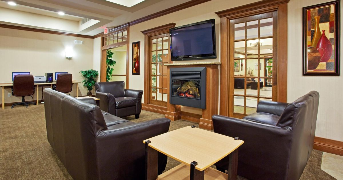 Holiday Inn Express & Suites Howell from 92. Howell Hotel Deals