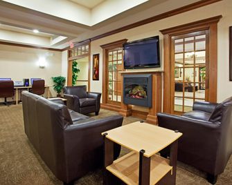 Holiday Inn Express & Suites Howell By IHG - Howell - Lounge