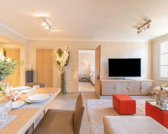 Saint Tropez, exclusive apartment, heart of the village, Place de la Garonne. - Saint-Tropez
