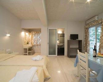 Pallada Apartment - Agia Galini - Schlafzimmer