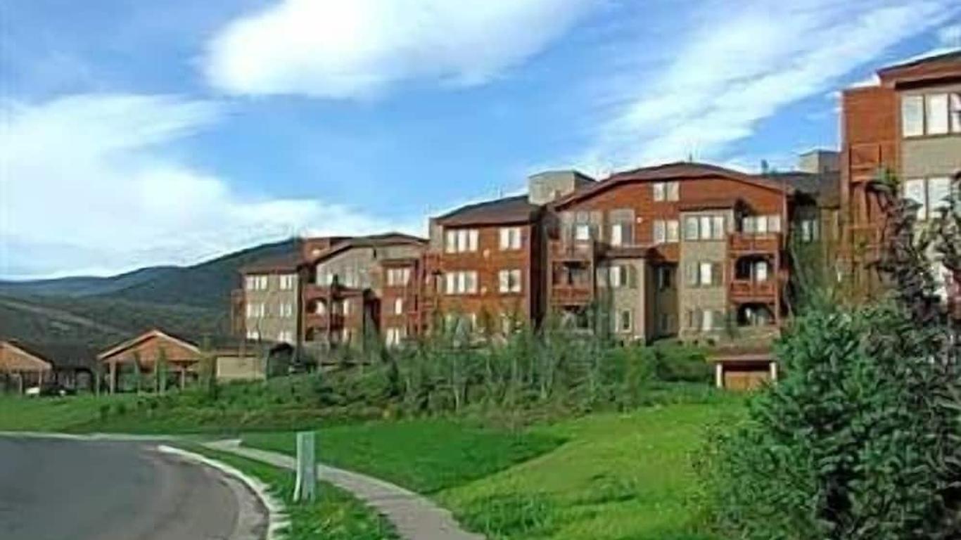 Crestview Condominiums