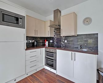 Cottage on Kintyre Peninsula by Ellary Burn - Lochgilphead - Cocina