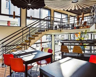 Ibis Annecy Cran Gevrier Hotel - Annecy - Edificio