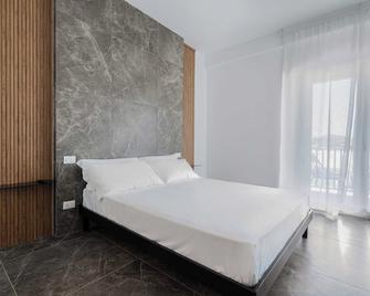 Hotel Mhami - بولسانو - غرفة نوم