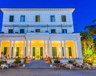 Hotel Villa Ottone - Portoferraio - Rakennus