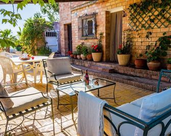 Casa Cupiana Malaga by Ruralidays - Málaga - Patio