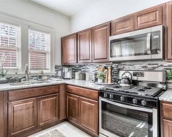 Carson Flats Apt 1 - 1br Near Bok, Osu Med, Dtwn - Tulsa - Cocina