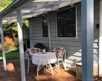 Cuddle Cottage Montville - Montville - Patio