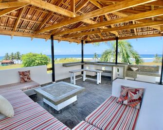 Classy Beachfront Home with Private Pool - Hermosa Palms 110 by RedAwning - Playa Hermosa - Balcón