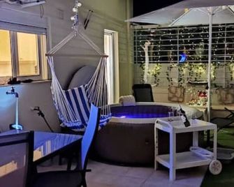 Άνετο παραθαλάσσιο διαμέρισμα με υδρομασάζ , δέκα λεπτά από τους Δελφούς ! - Itéa - Patio