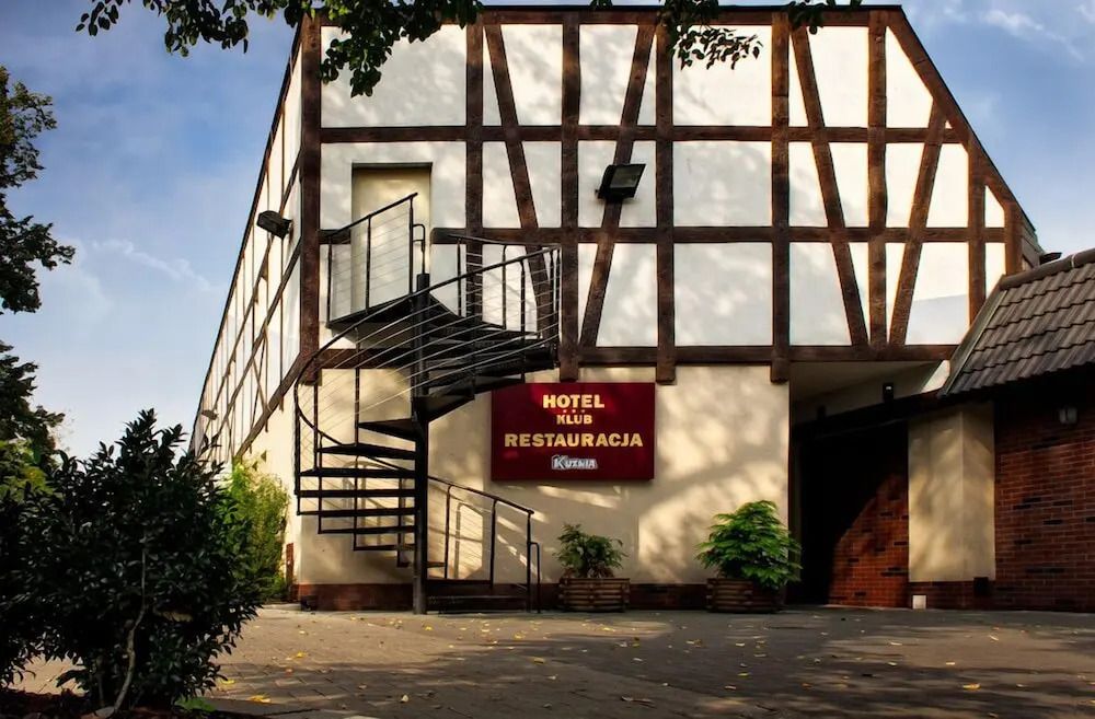 هوتل كوزنيا - بيدغوز - مبنى