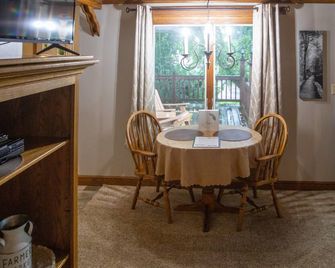 Romantic Bridal Suite Rentals - Bridal Suite 1 - Berlin - Sala pranzo