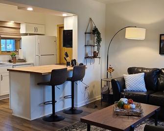 2 Bedroom Cul De Sac Cottage in Town - Oregon - Sala de estar