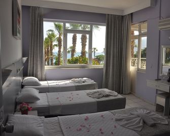 Resitalya Hotel - אלניה - חדר שינה