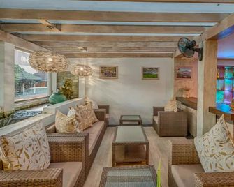 The Water Garden Hotel - Manggis - סלון