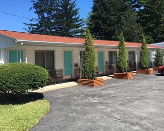 Doray Motel Lake George - Hồ Lake George - Toà nhà