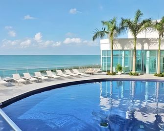 Exclusivo apartamento frente al mar - Cartagena - Pool