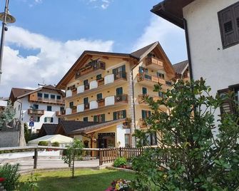Hotel Sass Maor - Transacqua - Budova