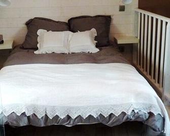 Le Gite du Petit Lavoir - Bèze - Bedroom