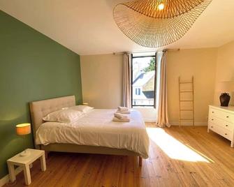 Maison rénovée pour 12 au bourg de Locquenole - Locquenole - Habitación