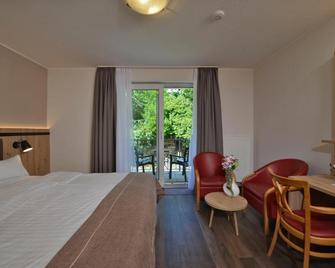 Land-gut-Hotel zur Post - Altenahr - Schlafzimmer