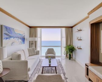Carillon Miami Wellness Resort - Miami Beach - Living room