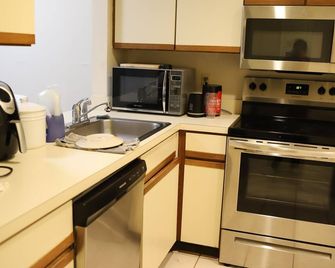 Dill T-house, 2/2.5 bath, 3 beds, private home in Wellington - Wellington - Kitchen