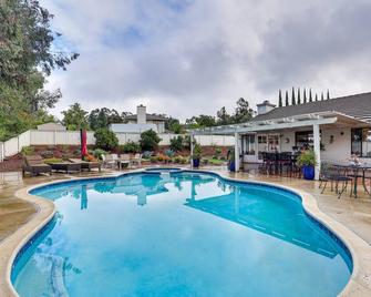 Serene Poway Home w/ Private Pool: Pet Friendly! - Poway - Pool
