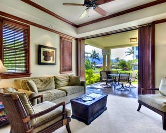Luxury Beach Front Villa - Kolea - Waikoloa Village - Living room