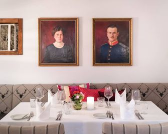 Romantik Landhotel 3Kronen - Adelsdorf - Restaurant