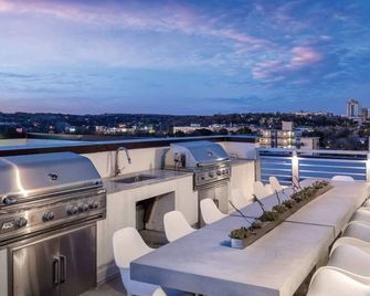Stunning Studio in the Heart of Austin!+Amenities! - Austin - Balcón