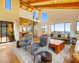 Searenity - The Sea Ranch - Living room