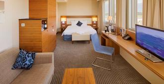 Mövenpick Hotel & Casino Geneva - Meyrin - Bedroom