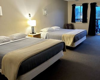 West Coast Motel On The Harbour - Ucluelet - Slaapkamer