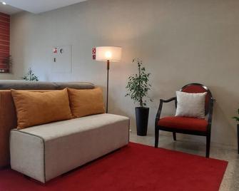Hotel Dos Loios - Santa Maria da Feira - Living room