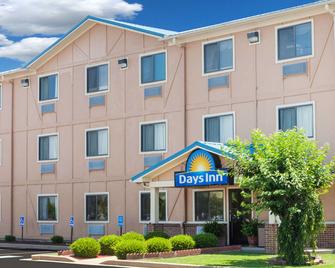 Days Inn by Wyndham Dyersburg - Dyersburg - Building