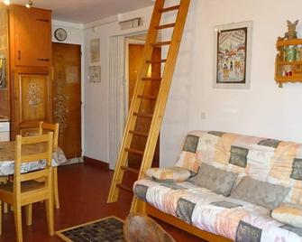 Les Gets: Bright 2-room duplex, ski-in/out, 250m from center, for 6/8 people - Les Gets - Living room