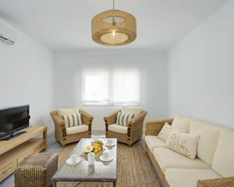 Comeback Hotel California - Calahonda - Living room