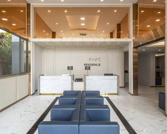 เดอะพาร์ค บางนา - สมุทรปราการ - แผนกต้อนรับส่วนหน้า