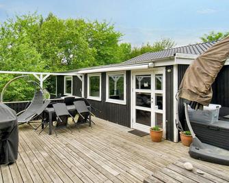 Holiday Home Gilleleje XCV - Gilleleje - Balcony