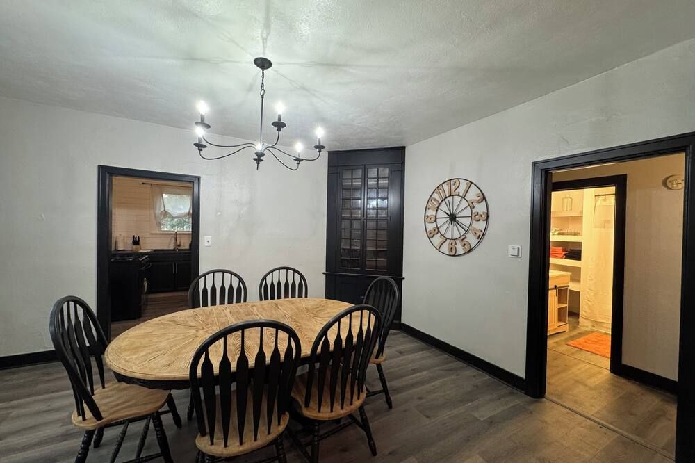 Suites #1 - Pekin - Dining room