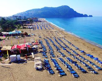 Ramira City Hotel - Adult Only (16+) - אלניה - חוף