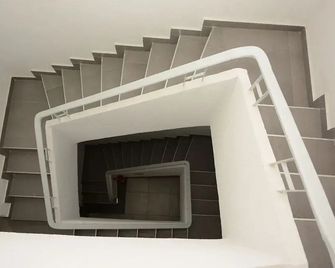 Hostal Jireh - Alicante - Escaleras