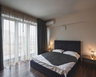 Hotel Hemingway Residence - Bucharest - Bedroom