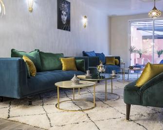 Les Portes de l'Orient - Tours - Salon