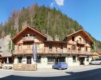 Vert Lodge Chamonix - Chamonix - Innenhof